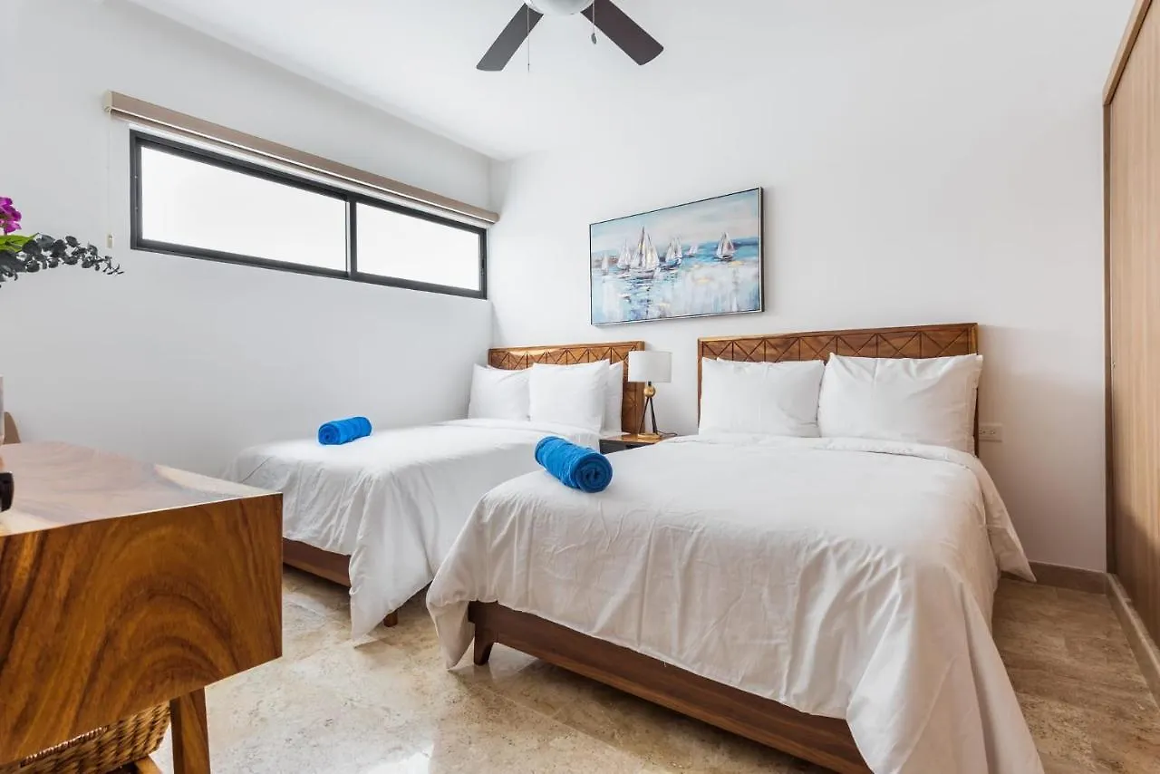 2Br In Top Location, Condo Ipana Brand New, High Speed Wifi, 3 Rooftop Pools, Gym And Rooftop Bar With Ocean View Playa del Carmen Apartment