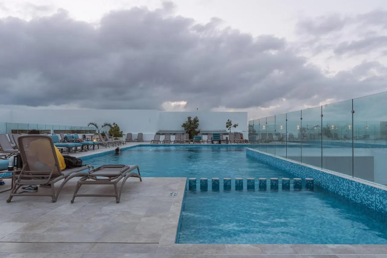 2Br In Top Location, Condo Ipana Brand New, High Speed Wifi, 3 Rooftop Pools, Gym And Rooftop Bar With Ocean View Playa del Carmen Apartment